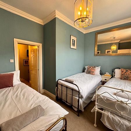 The Pickwick House 2 Bedroom Free Parking Бат Екстер'єр фото