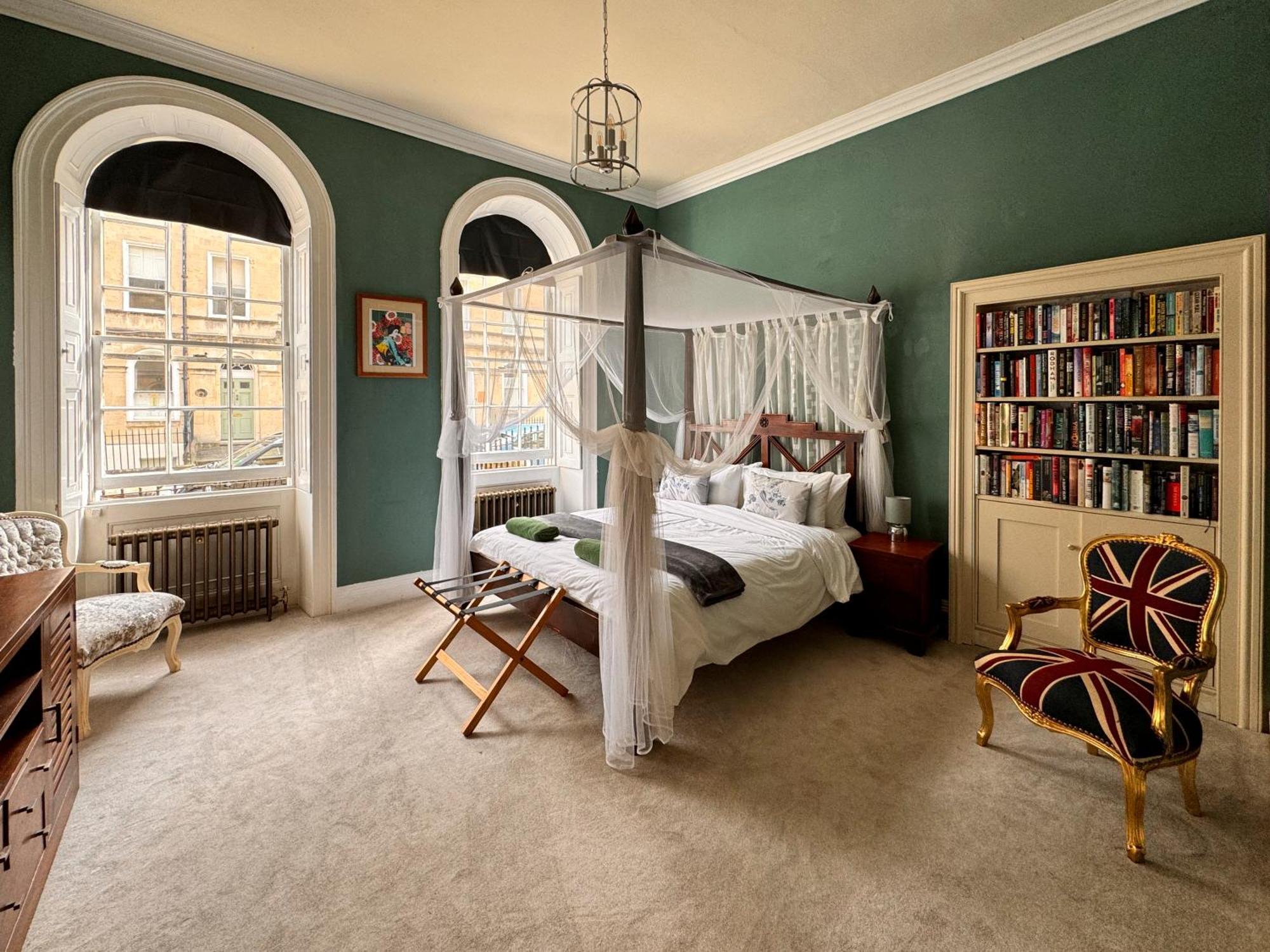The Pickwick House 2 Bedroom Free Parking Бат Екстер'єр фото