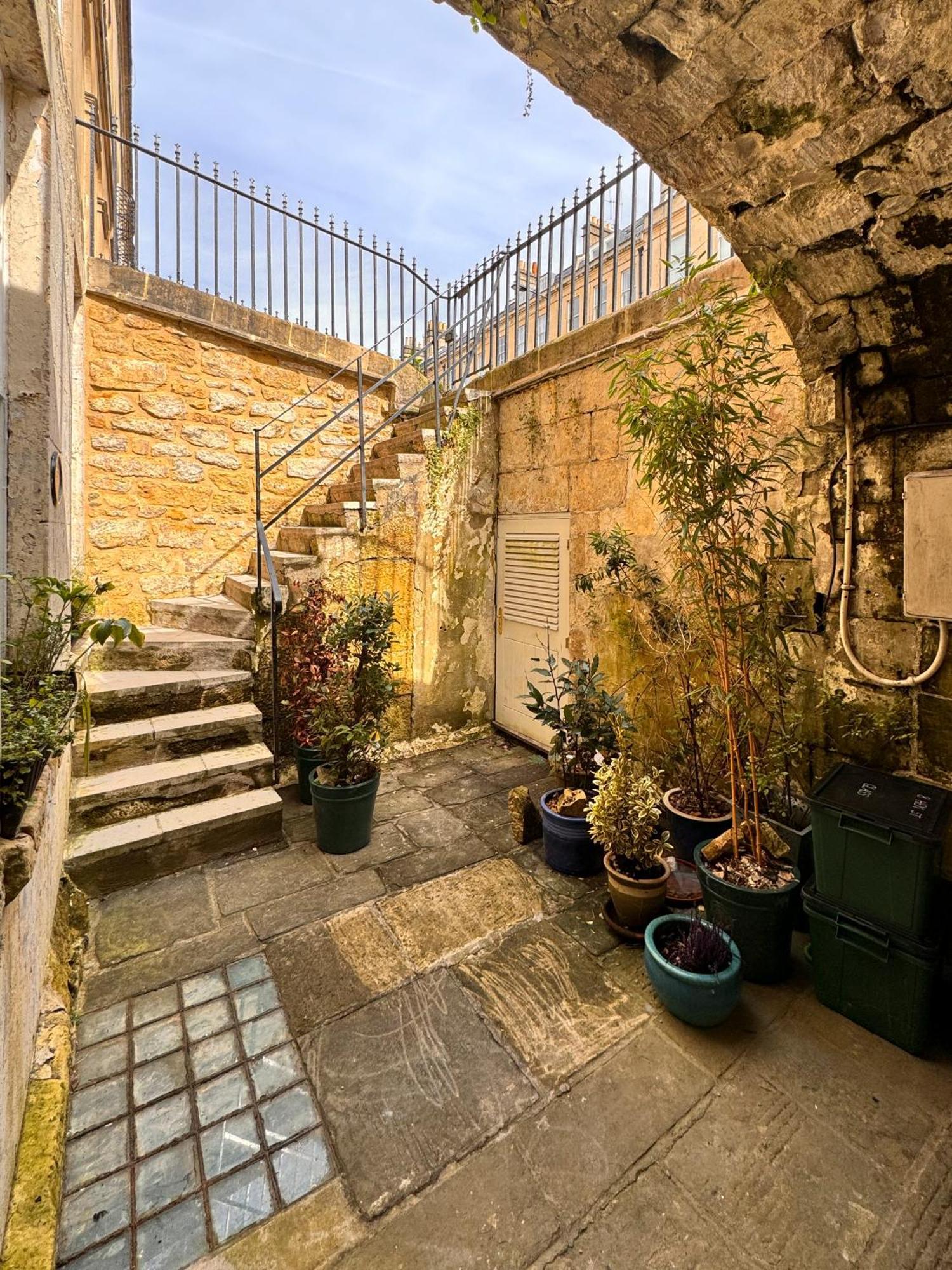 The Pickwick House 2 Bedroom Free Parking Бат Екстер'єр фото